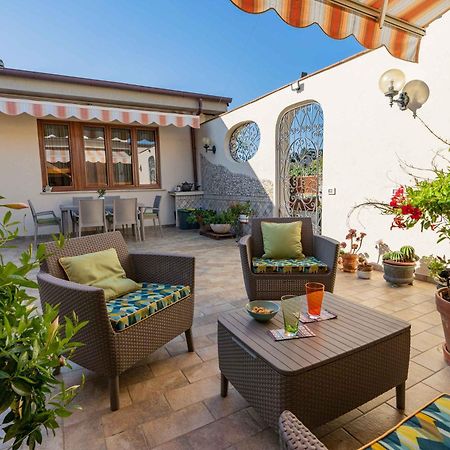شقة Sunny Courtyard بيومبينوا المظهر الخارجي الصورة